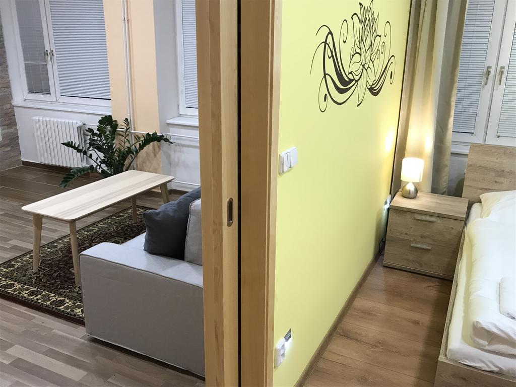 Dnm Inn Korycany Экстерьер фото